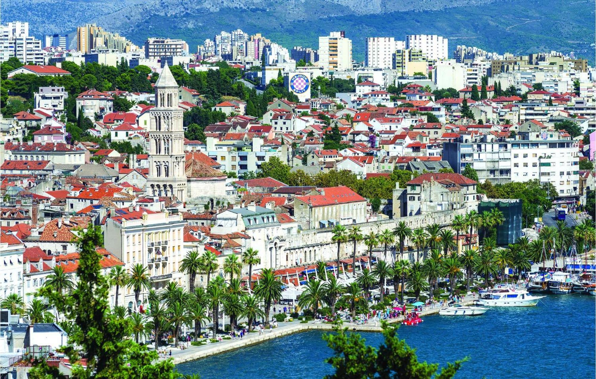 Lovely Home In Split With Jacuzzi Bagian luar foto
