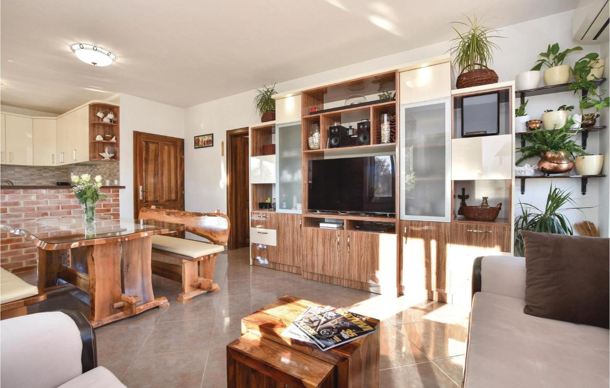 Lovely Home In Split With Jacuzzi Bagian luar foto