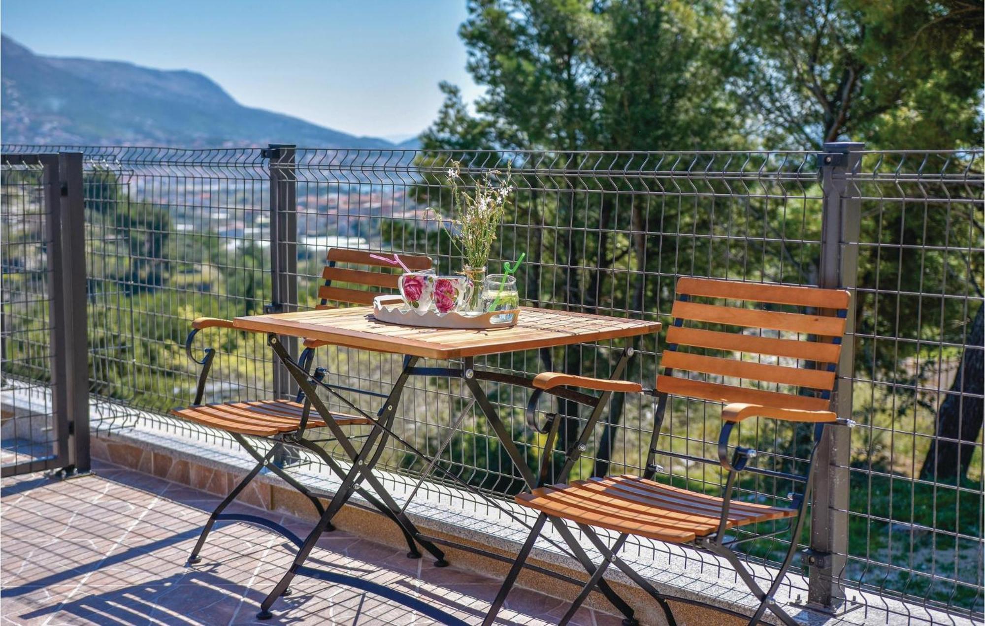 Lovely Home In Split With Jacuzzi Bagian luar foto