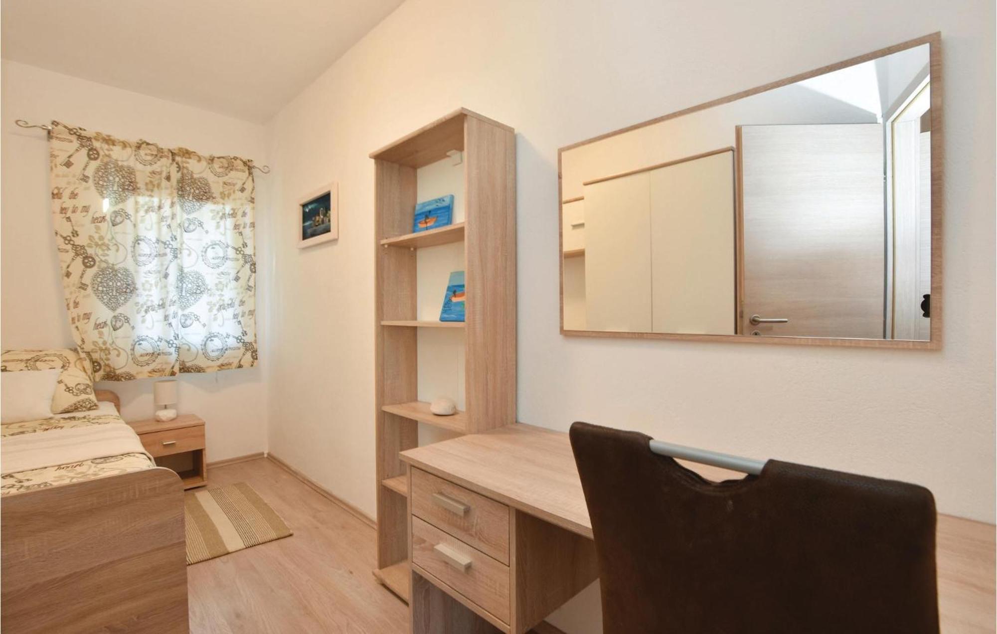 Lovely Home In Split With Jacuzzi Bagian luar foto
